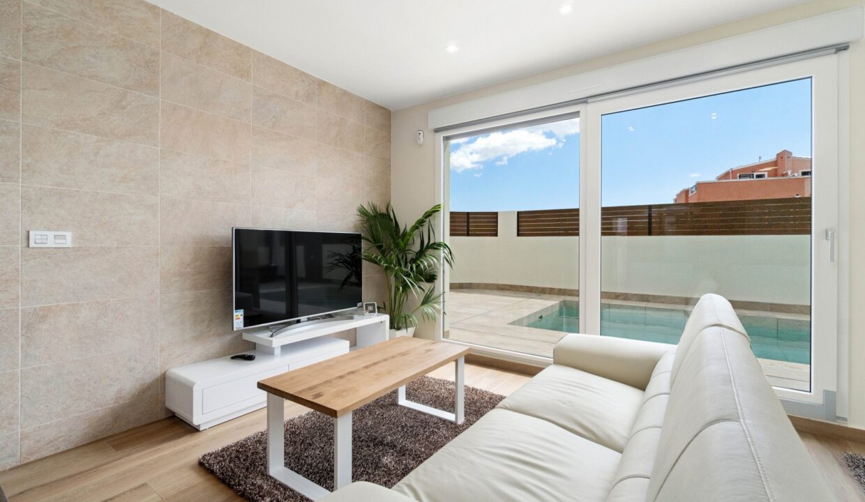 026Herrada5e2863503a82e