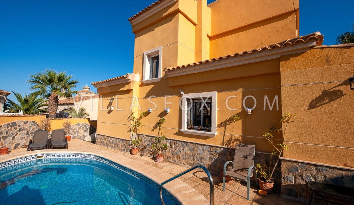 1059_el_galan_luxury_villa_with_pool_for_sale_from_villas_fox-01