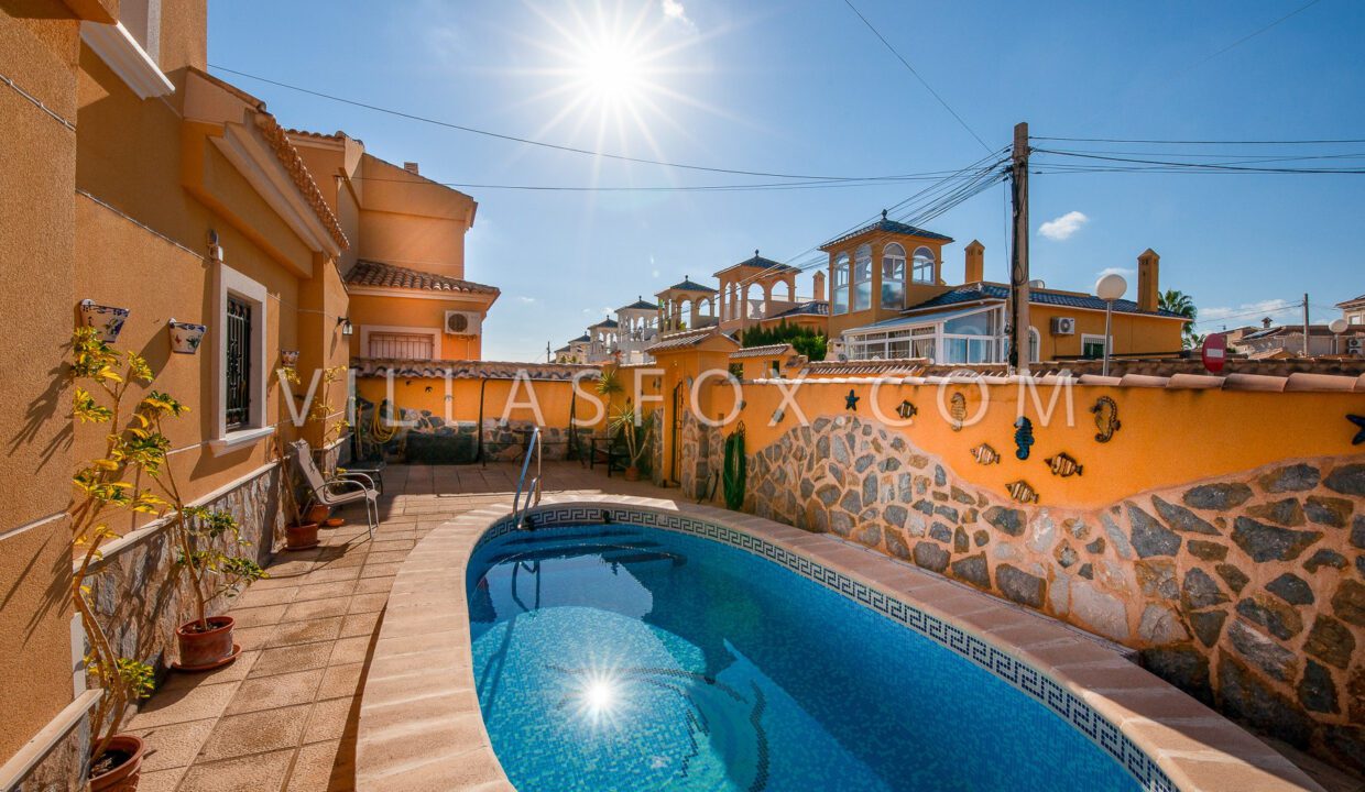 1059_el_galan_luxury_villa_with_pool_for_sale_from_villas_fox-04
