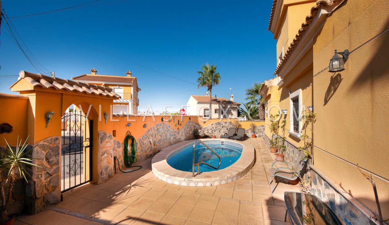 1059_el_galan_luxury_villa_with_pool_for_sale_from_villas_fox-11