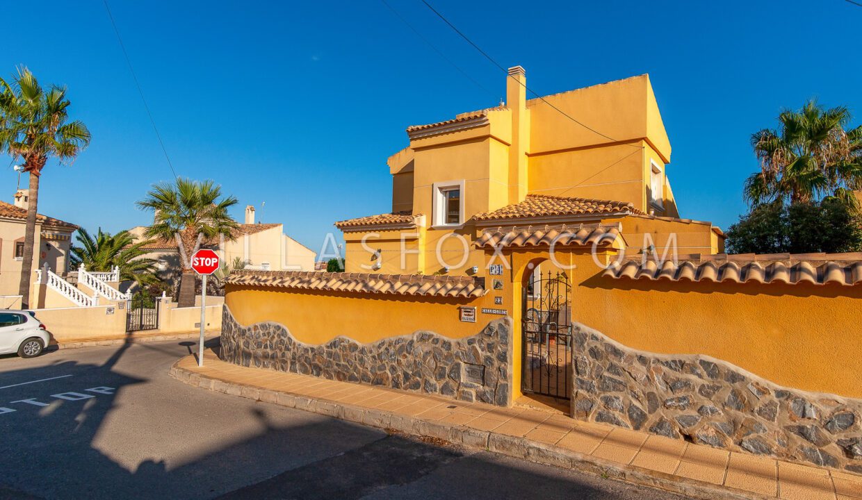 1059_el_galan_luxury_villa_with_pool_for_sale_from_villas_fox-33