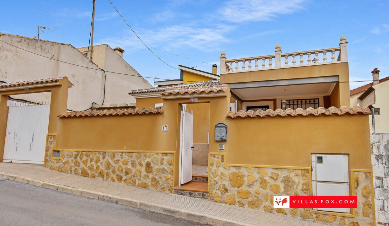 10771706200847SanMigueldeSalinashouseforsaletowncentre