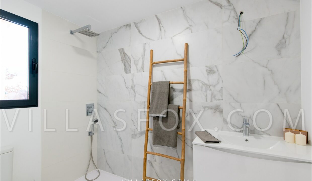 1079_12_san_miguel_de_salinas_apartment_in_town_centre_by_villas_fox_best_estate_agents_61d15126d8f65