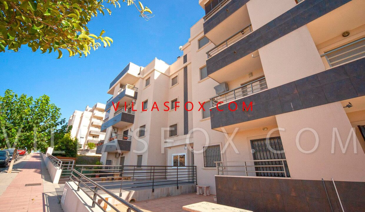 1079_22_san_miguel_de_salinas_apartment_in_town_centre_by_villas_fox_best_estate_agents_61d151295b3c7