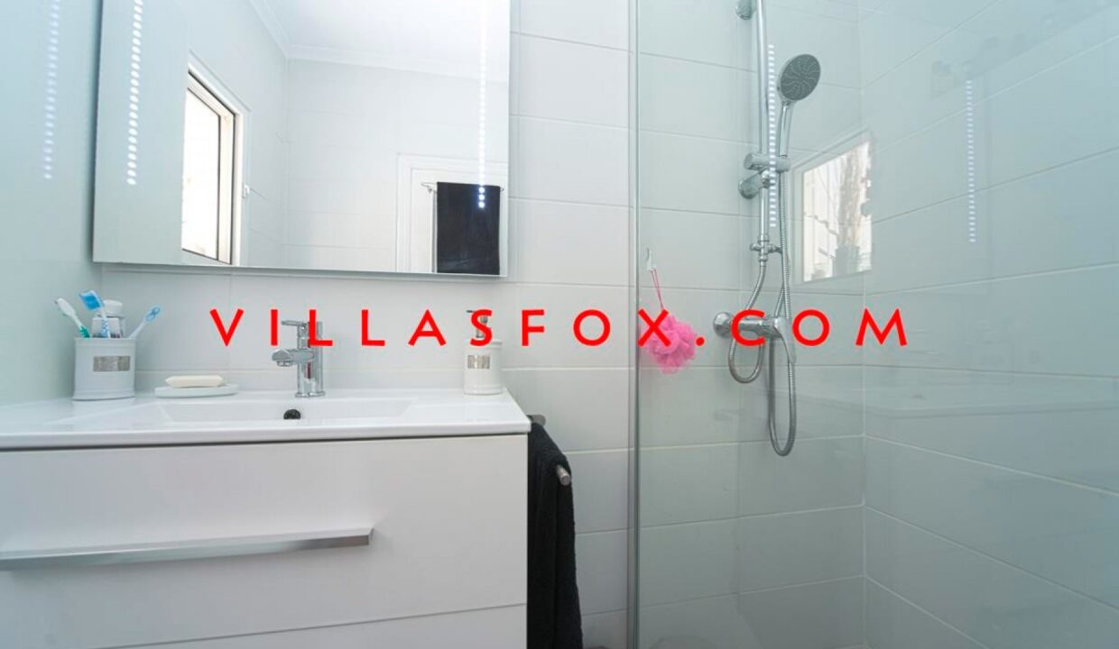 10_San_Miguel_de_Salinas_Townhouse_in_Balcn_de_la_Costa_Blanca_by_Villas_Fox_best_estate_agents_610fdc13588f2