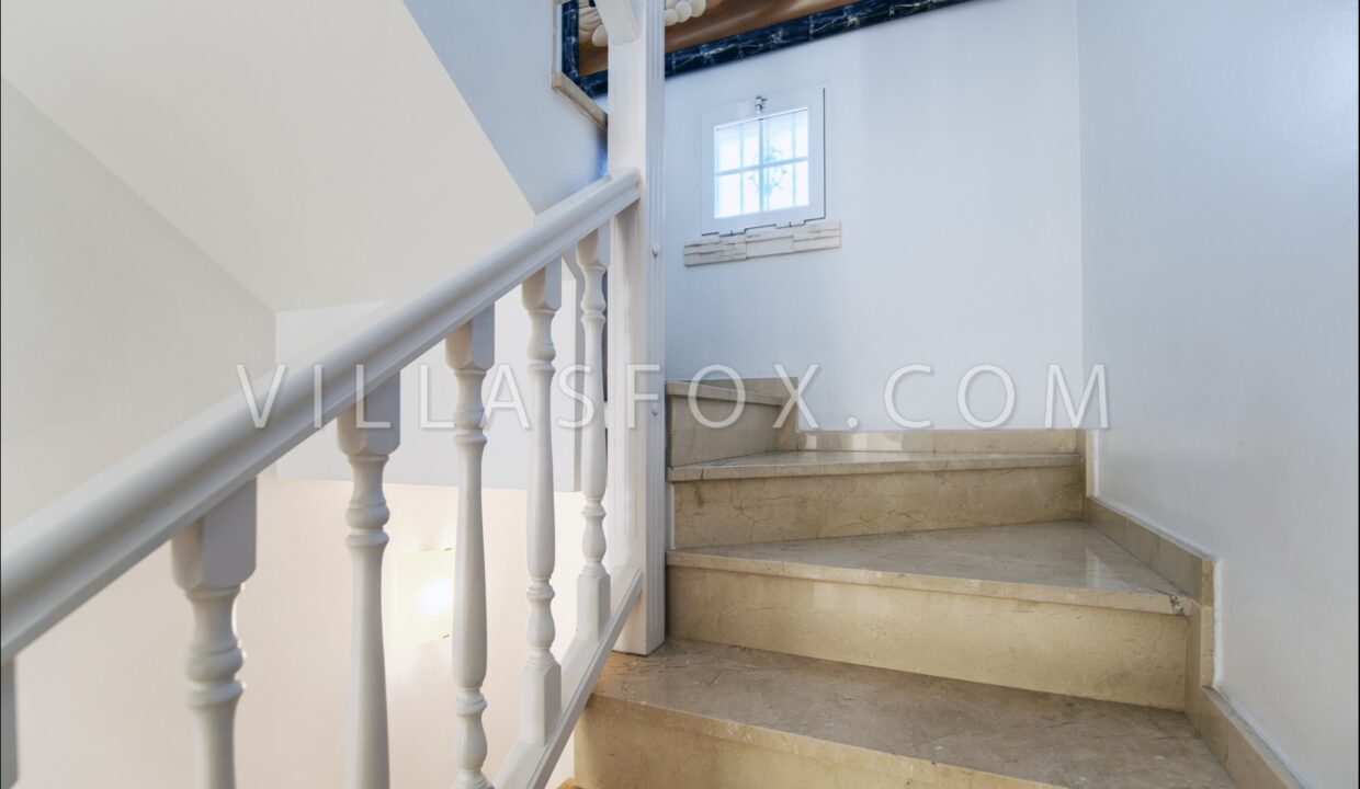 1108_1108_1_15_san_miguel_de_salinas_detached_villa_in_lomas_de_cabo_roig_by_villas_fox_best_estate_agents_