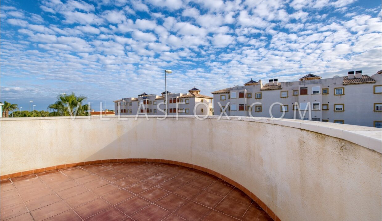 1108_1108_1_21_san_miguel_de_salinas_detached_villa_in_lomas_de_cabo_roig_by_villas_fox_best_estate_agents_