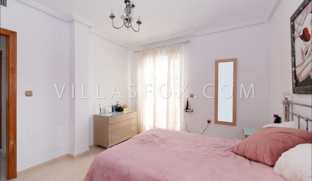 1108_1108_1_24_san_miguel_de_salinas_detached_villa_in_lomas_de_cabo_roig_by_villas_fox_best_estate_agents_