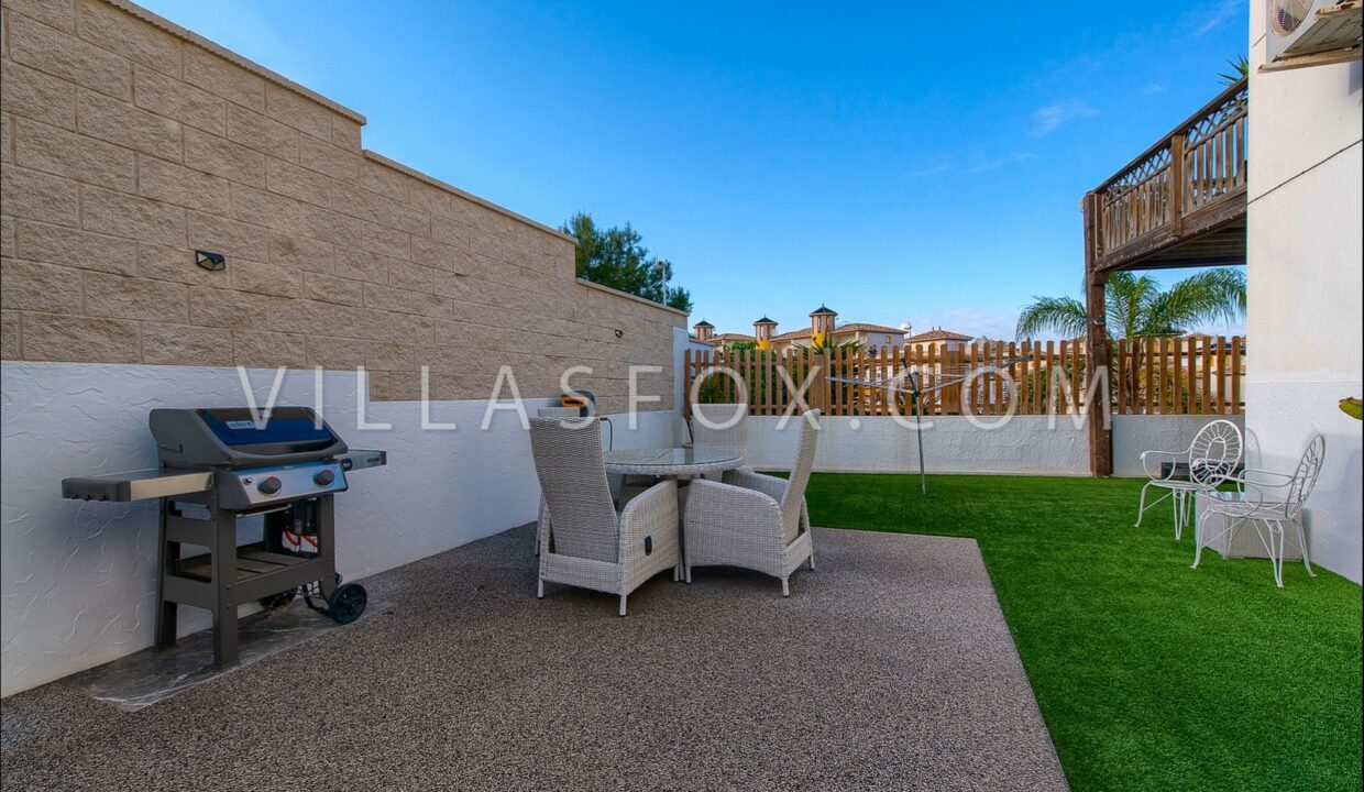 1108_1108_1_34_san_miguel_de_salinas_detached_villa_in_lomas_de_cabo_roig_by_villas_fox_best_estate_agents_
