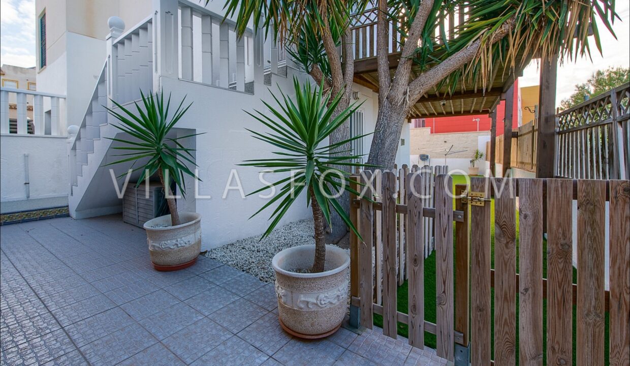 1108_1108_1_37_san_miguel_de_salinas_detached_villa_in_lomas_de_cabo_roig_by_villas_fox_best_estate_agents_