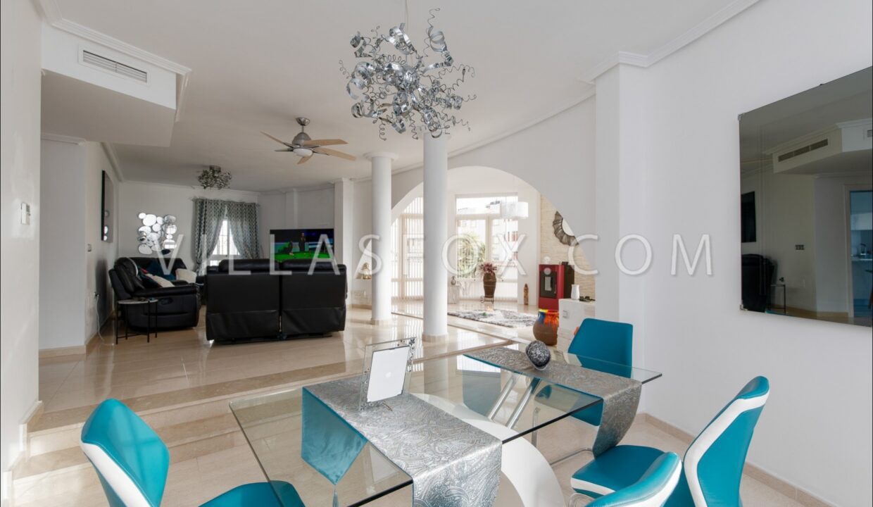 1108_1108_1_3_san_miguel_de_salinas_detached_villa_in_lomas_de_cabo_roig_by_villas_fox_best_estate_agents_