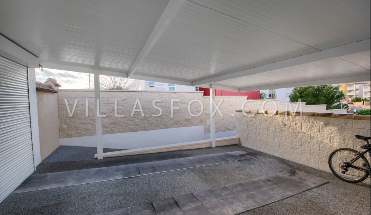 1108_1108_1_45_san_miguel_de_salinas_detached_villa_in_lomas_de_cabo_roig_by_villas_fox_best_estate_agents_