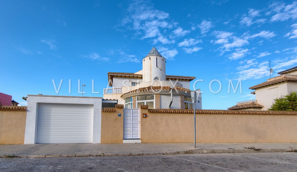 1108_1108_1_san_miguel_de_salinas_detached_villa_in_lomas_de_cabo_roig_by_villas_fox_best_estate_agents_