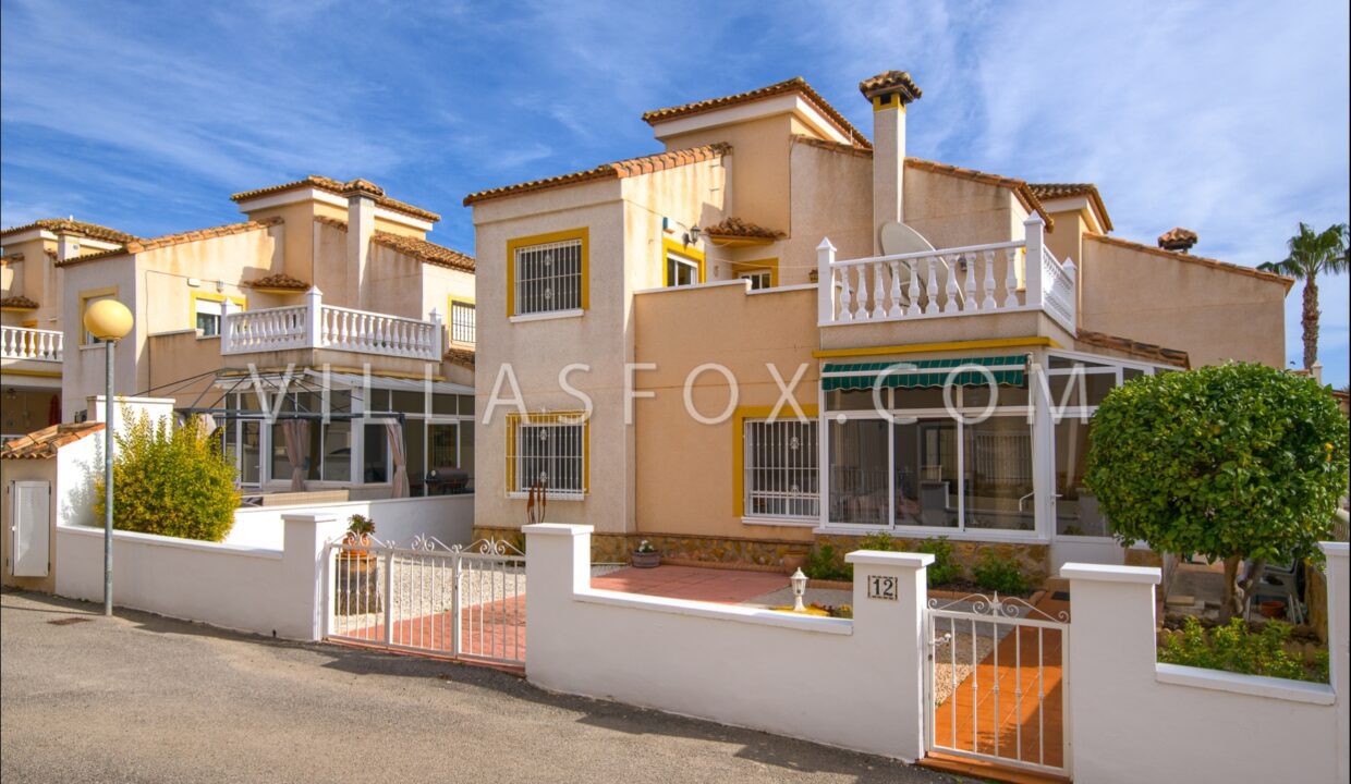 1117_lakeview_mansions_lo_rufete_villa_for_sale_villas_fox-11