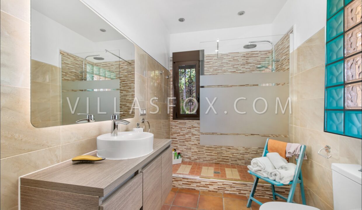 1120_1_orihuela_finca_bigastro_jacarilla_for_sale_villas_fox-32