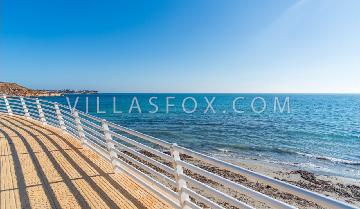 1121_campoamor_townhouse_for_sale_near_sea_aguamarina-7