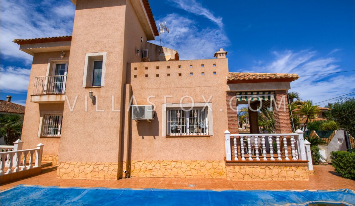 1132_torrestrella_villa_for_sale_las_comunicaciones_san_miguel_de_salinas_villas_fox-16