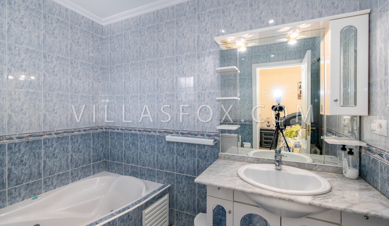 1132_torrestrella_villa_for_sale_las_comunicaciones_san_miguel_de_salinas_villas_fox-45