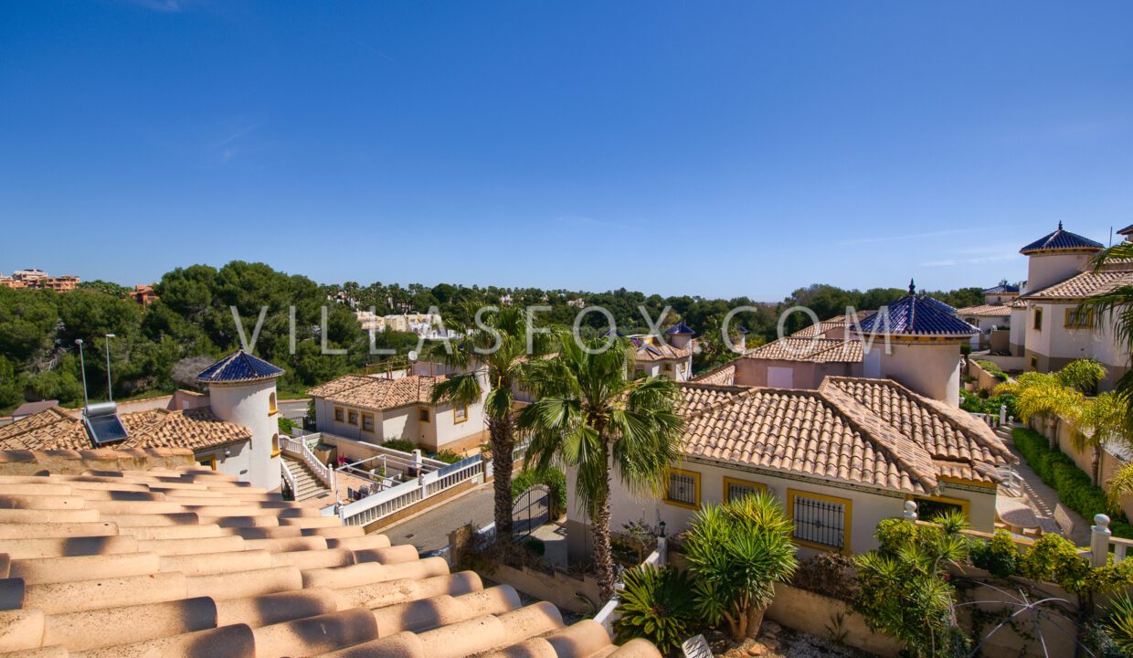 1138_la_pinada_golf_villa_for_sale_villamartin_orihuela_costa-02
