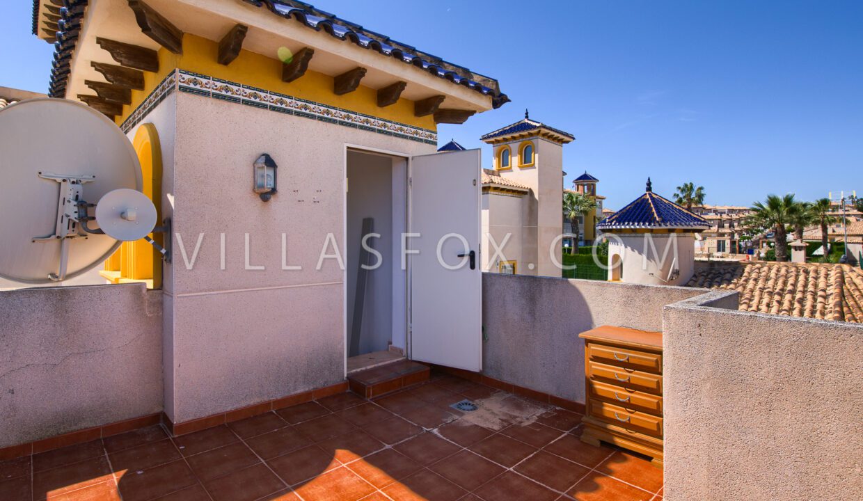 1138_la_pinada_golf_villa_for_sale_villamartin_orihuela_costa-05