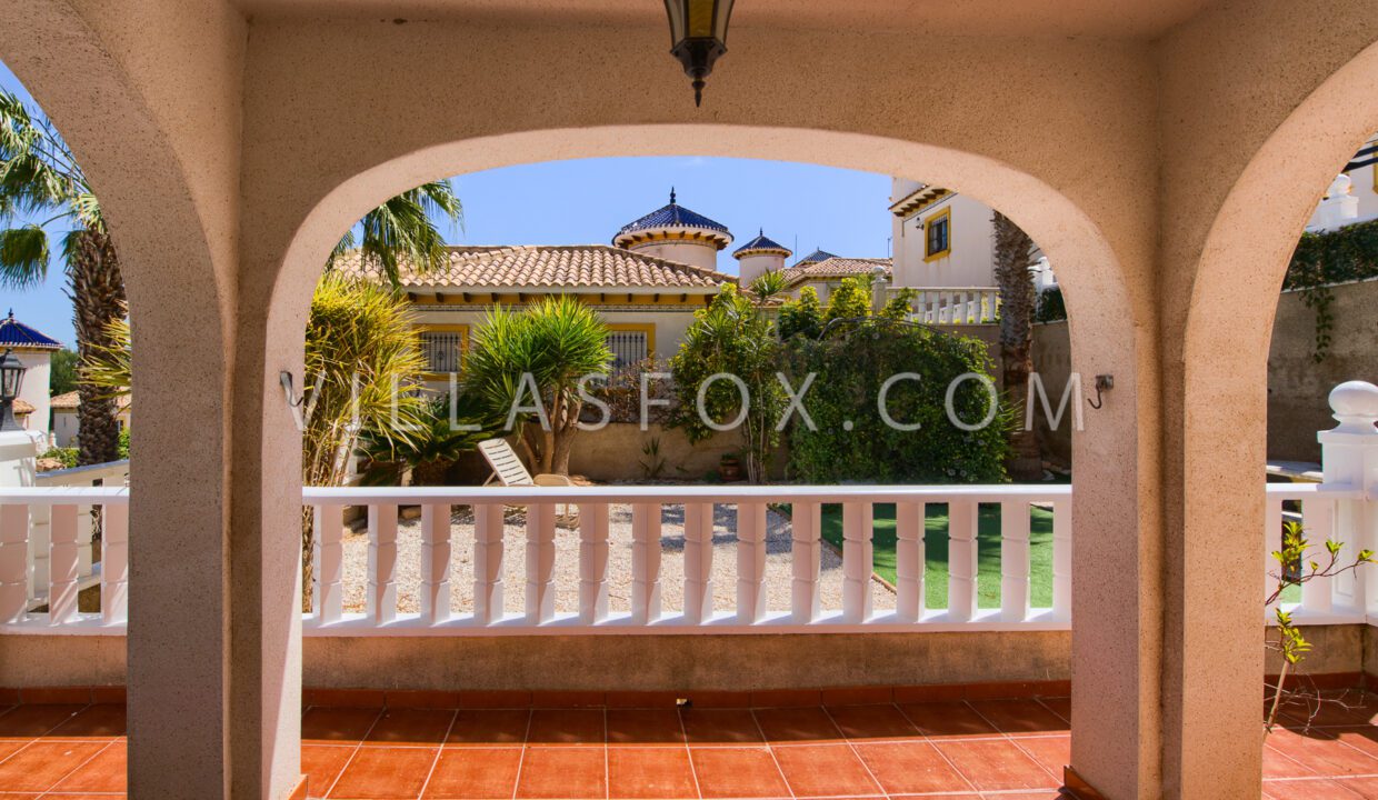 1138_la_pinada_golf_villa_for_sale_villamartin_orihuela_costa-11