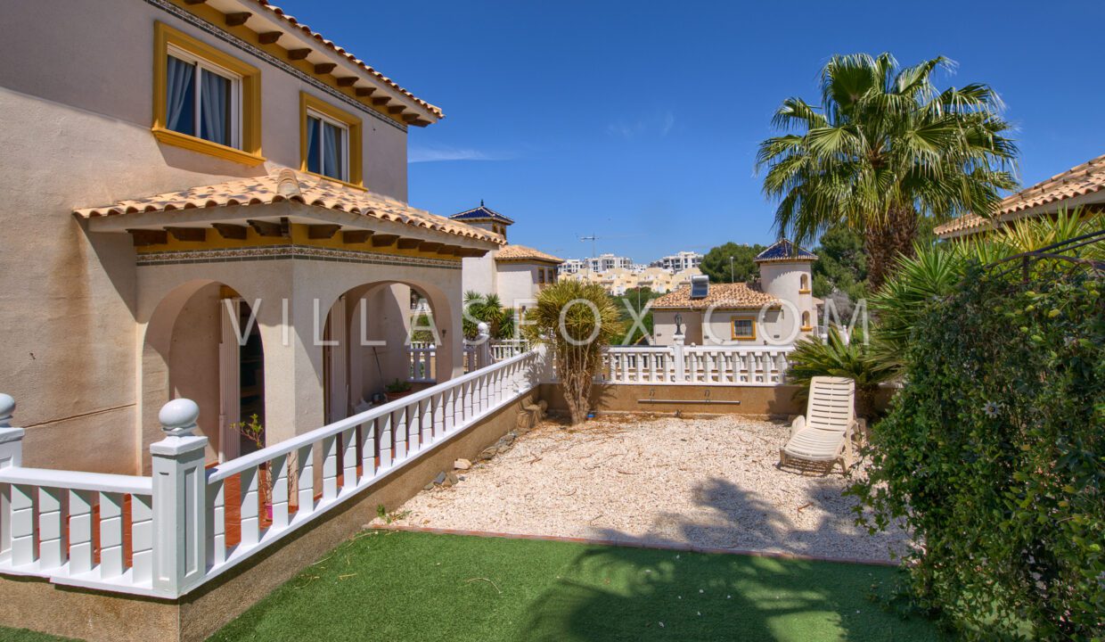 1138_la_pinada_golf_villa_for_sale_villamartin_orihuela_costa-14