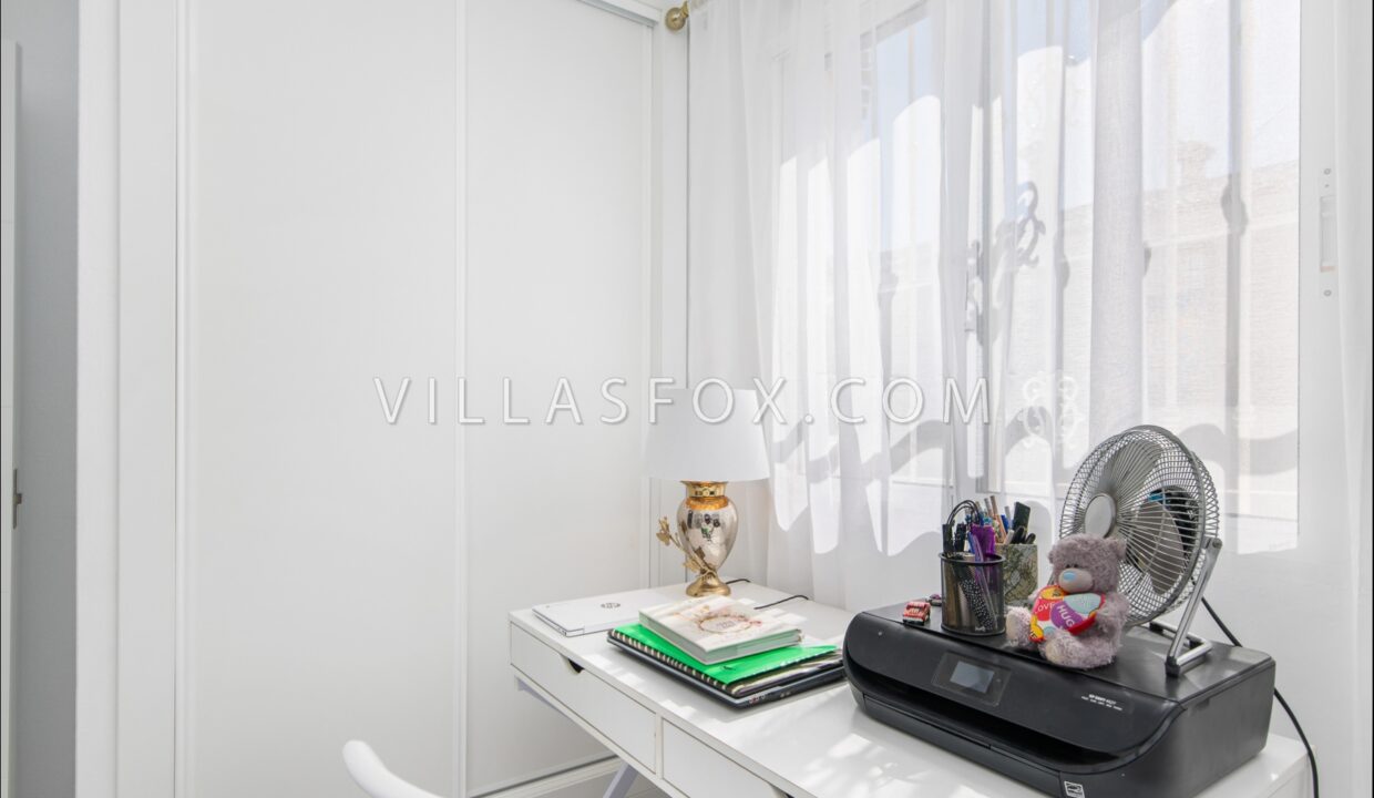 1141_lakeview_mansions_lo_rufete_refurbished_detached_villa_with_pool_and_garage-06