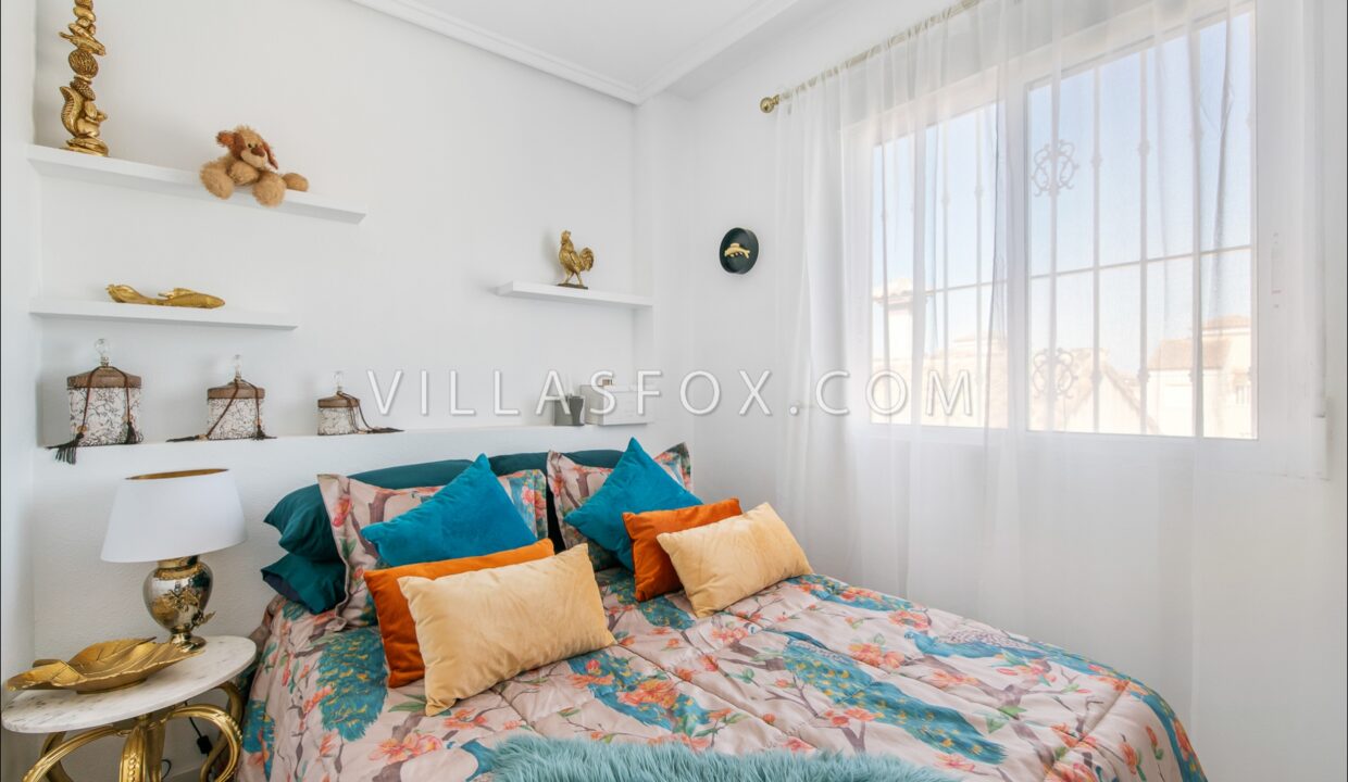 1141_lakeview_mansions_lo_rufete_refurbished_detached_villa_with_pool_and_garage-08