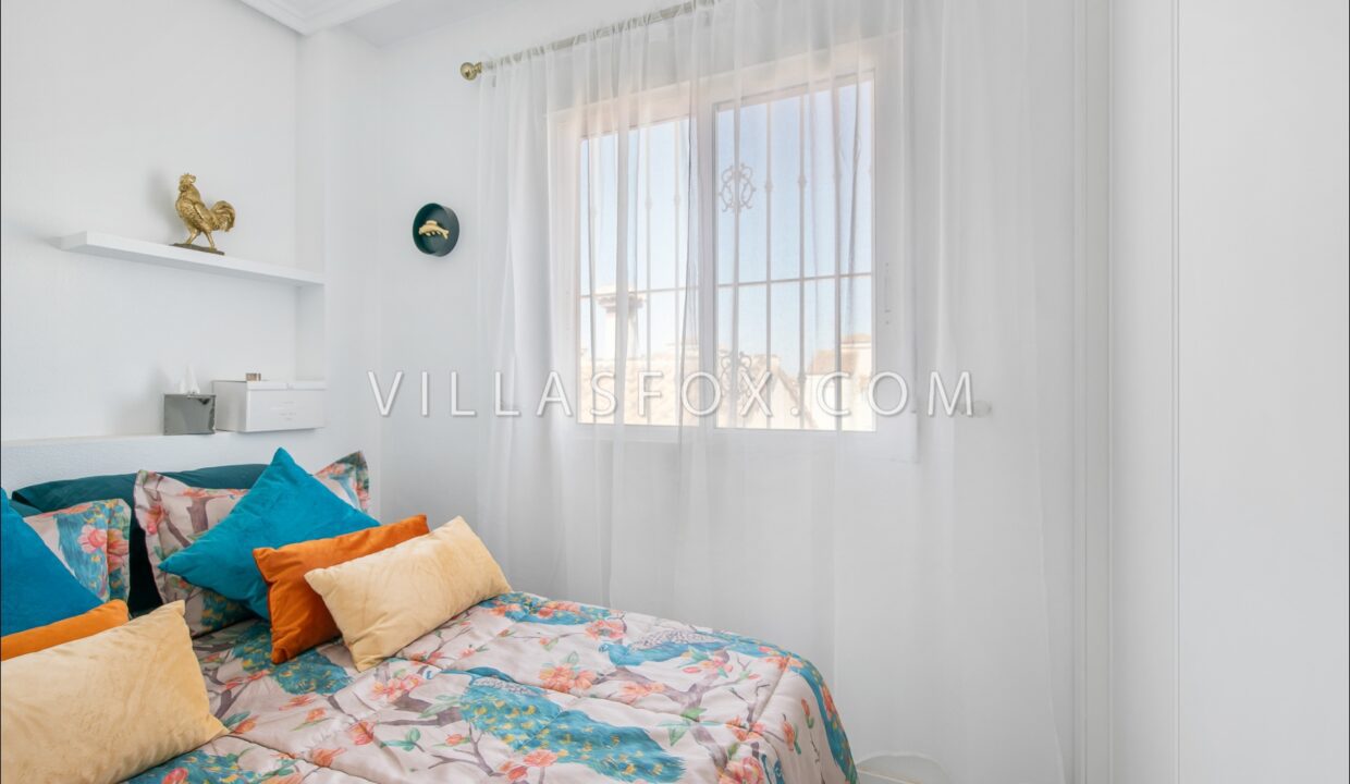 1141_lakeview_mansions_lo_rufete_refurbished_detached_villa_with_pool_and_garage-09