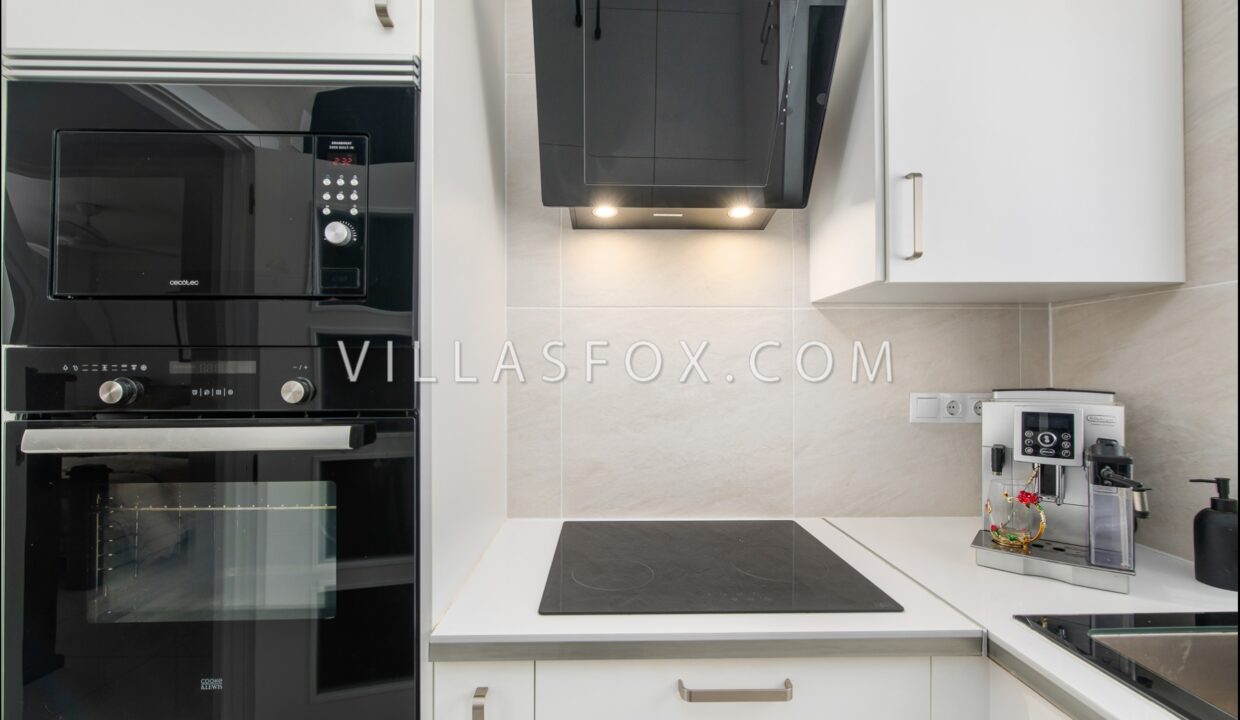 1141_lakeview_mansions_lo_rufete_refurbished_detached_villa_with_pool_and_garage-17