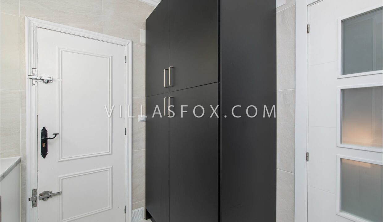 1141_lakeview_mansions_lo_rufete_refurbished_detached_villa_with_pool_and_garage-18