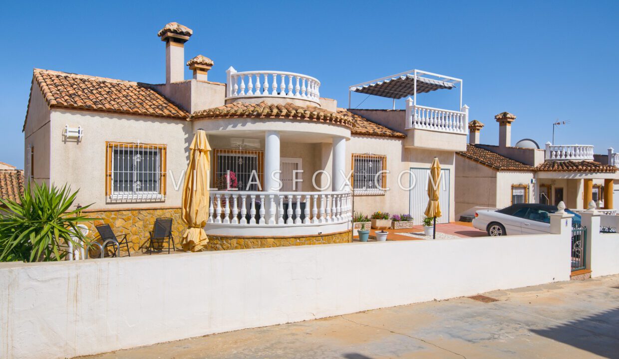 1141_lakeview_mansions_lo_rufete_refurbished_detached_villa_with_pool_and_garage-37