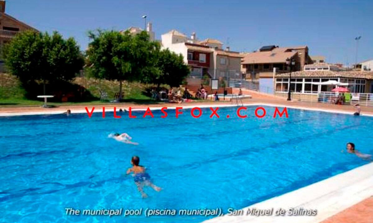 11441652263976san_miguel_de_salinas_municipal_swimming_pool_piscina