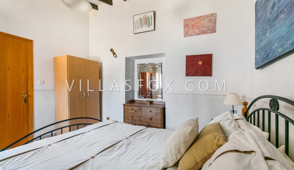 1156_traditional_spanish_cottage_townhouse_for_sale_san_miguel_de_salinas-08