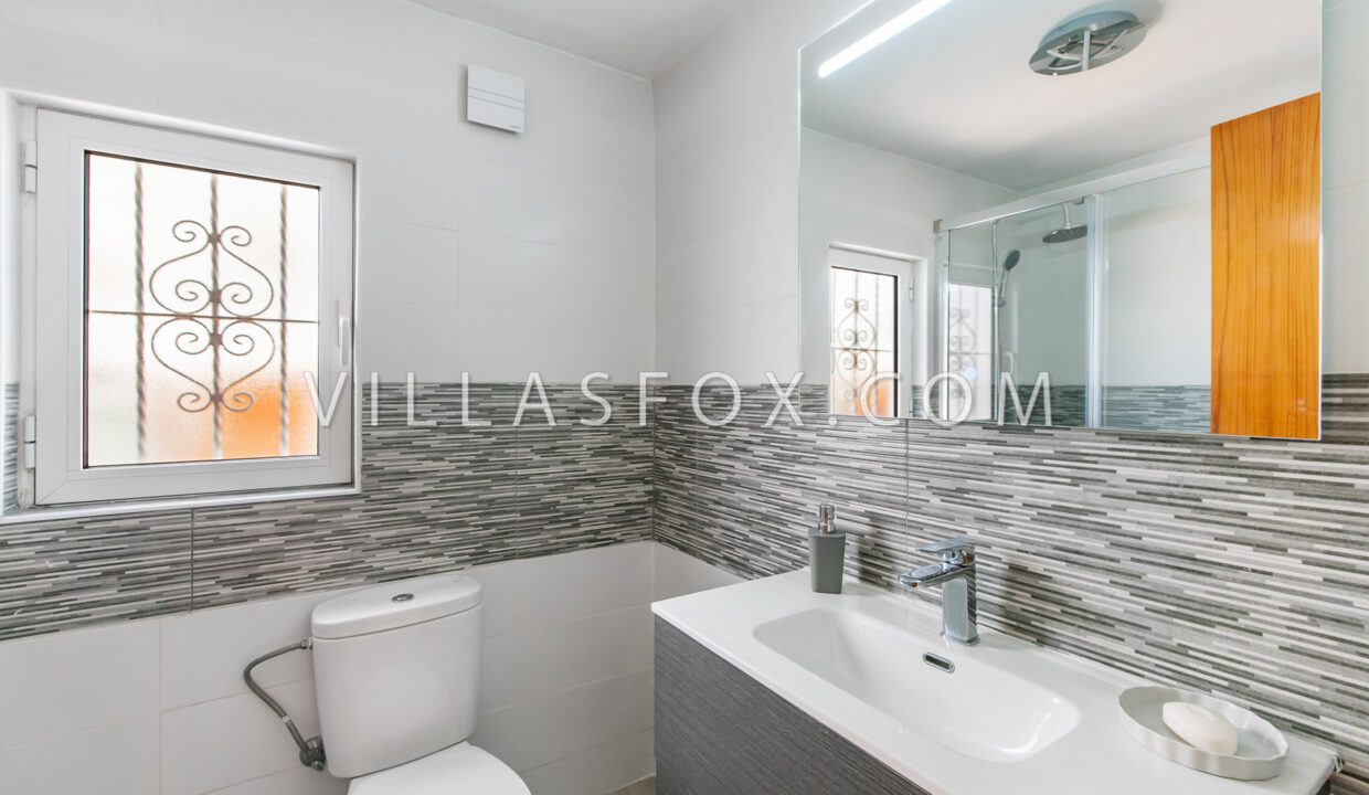 1156_traditional_spanish_cottage_townhouse_for_sale_san_miguel_de_salinas-15