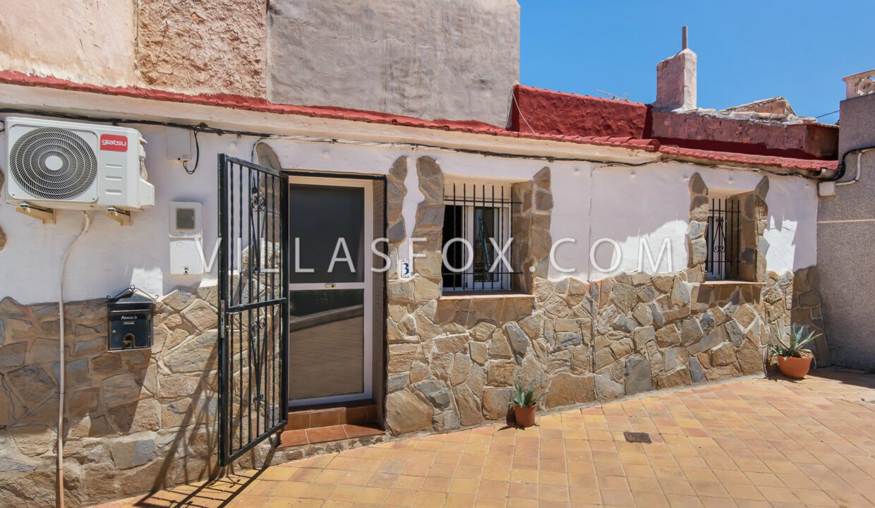 1156_traditional_spanish_cottage_townhouse_for_sale_san_miguel_de_salinas-35