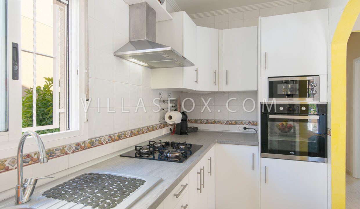 1165_blue_lagoon_detached_villa_for_sale_san_miguel_de_salinas-12