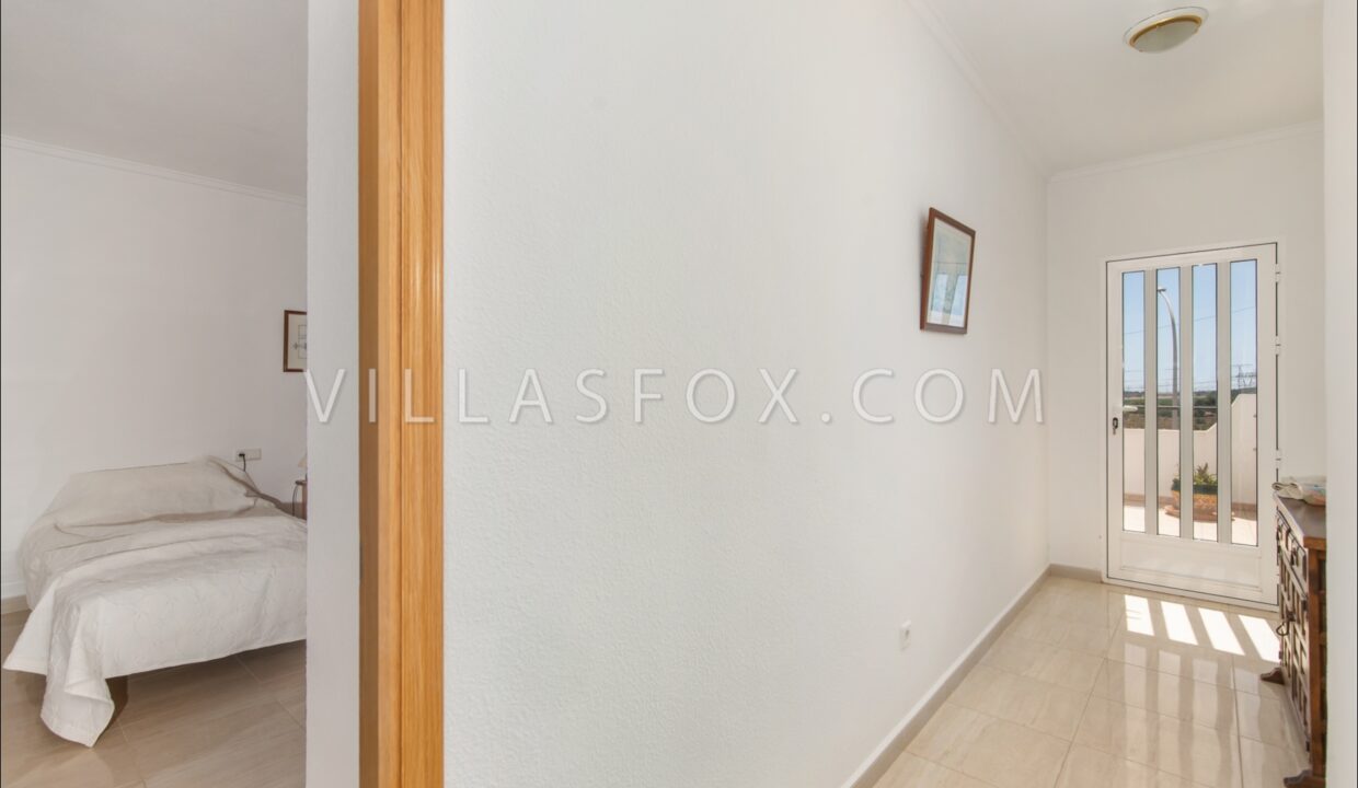 1166_detached_villa_with_pool_balcon_de_la_costa_blanca_san_miguel_de_salinas-07