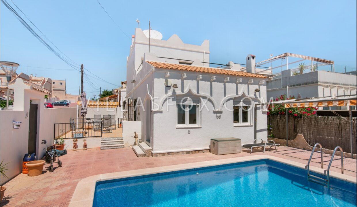 1166_detached_villa_with_pool_balcon_de_la_costa_blanca_san_miguel_de_salinas-27