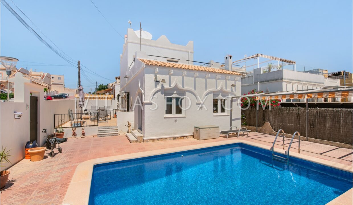 1166_detached_villa_with_pool_balcon_de_la_costa_blanca_san_miguel_de_salinas-28