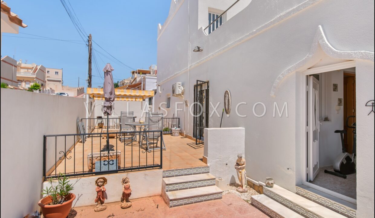 1166_detached_villa_with_pool_balcon_de_la_costa_blanca_san_miguel_de_salinas-30
