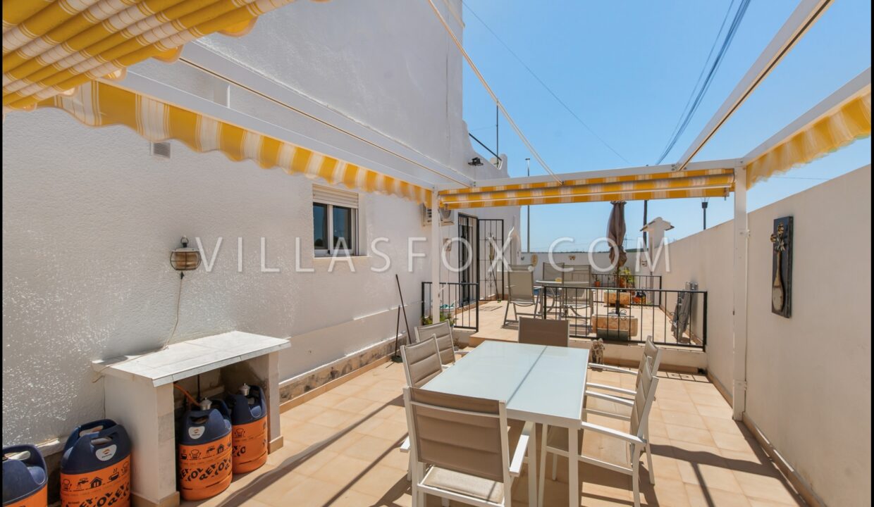 1166_detached_villa_with_pool_balcon_de_la_costa_blanca_san_miguel_de_salinas-33