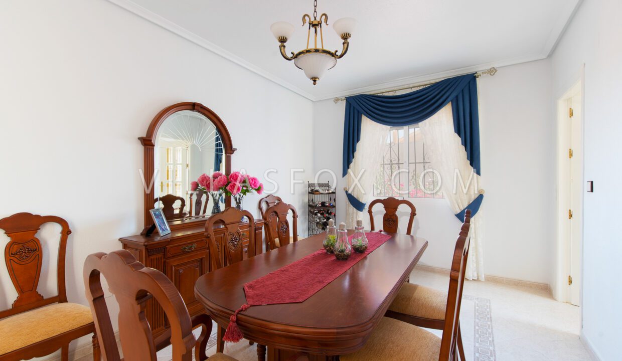 11711658398828VillasmarialuxuryvillaforsalefromVillasFoxwithgreatviews-20