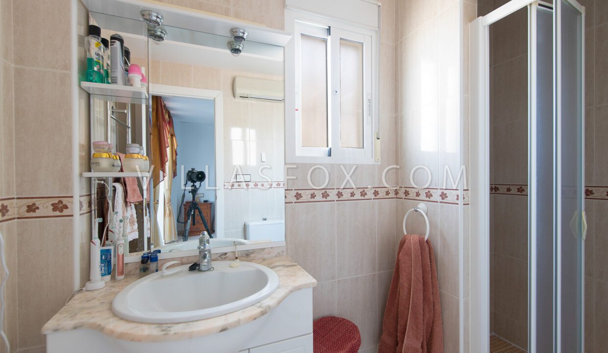 11711658420281VillasmarialuxuryvillaforsalefromVillasFoxwithgreatviews-26