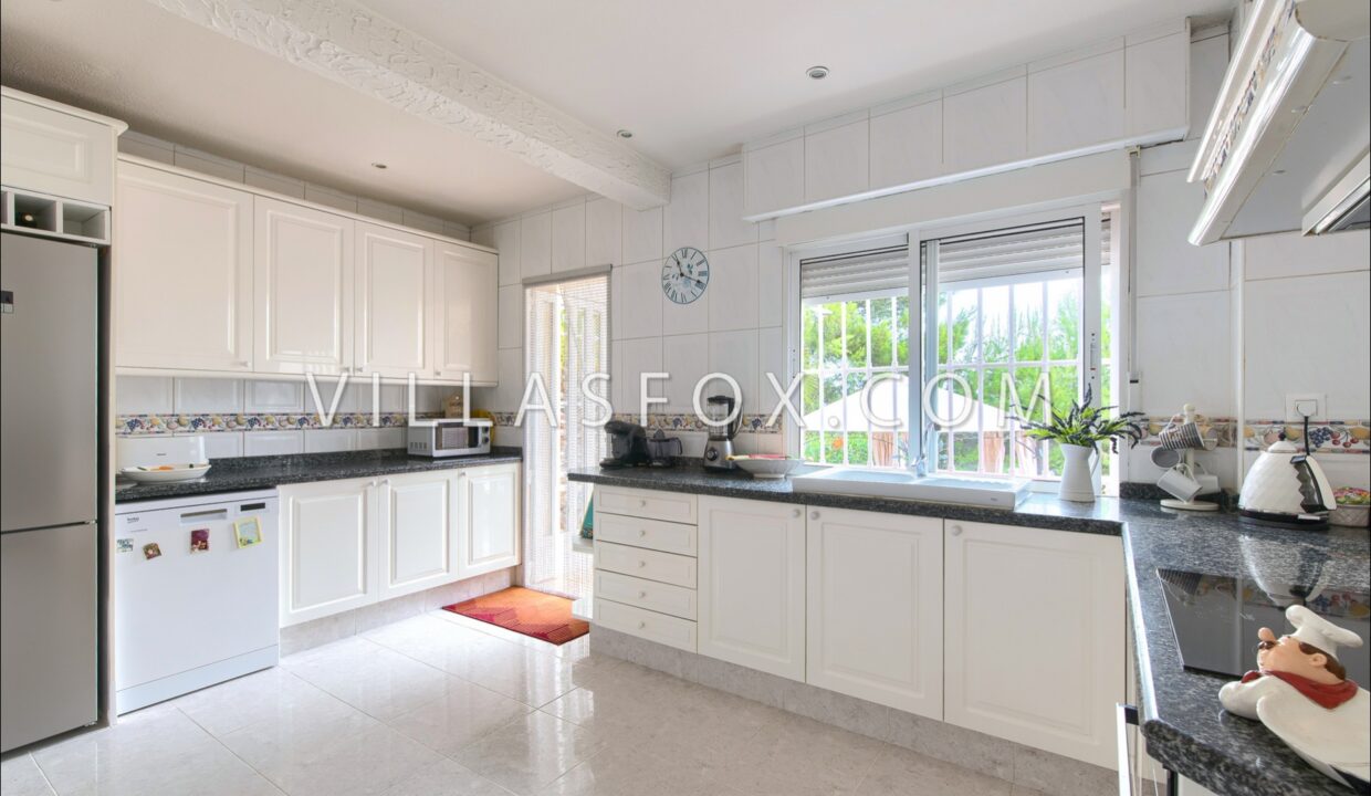 1172_san_miguel_de_salinas_luxury_villa_for_sale-04