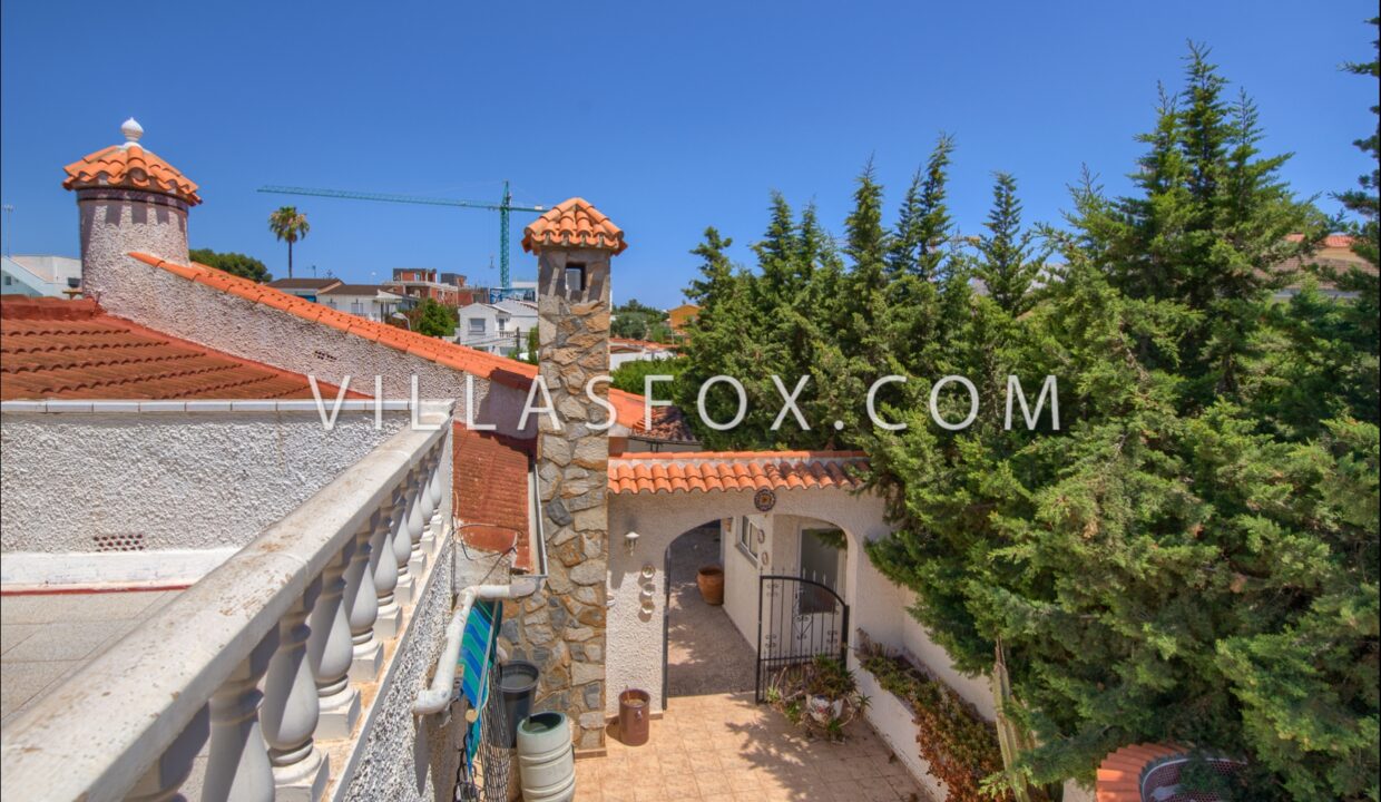 1175_los_balcones_villa_for_sale_with_private_swimming_pool-11