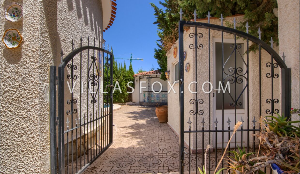 1175_los_balcones_villa_for_sale_with_private_swimming_pool-14