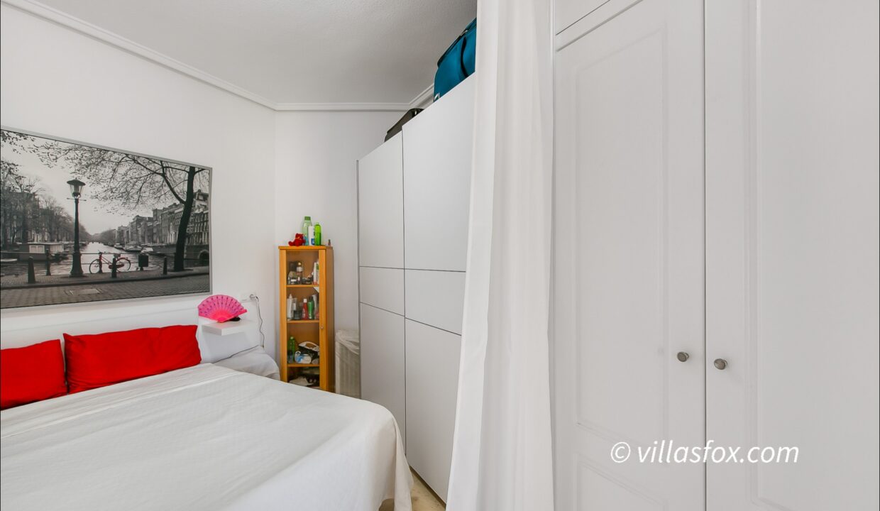 1180_los_pinos_modernised_apartment_for_sale_san_miguel_de_salinas-09