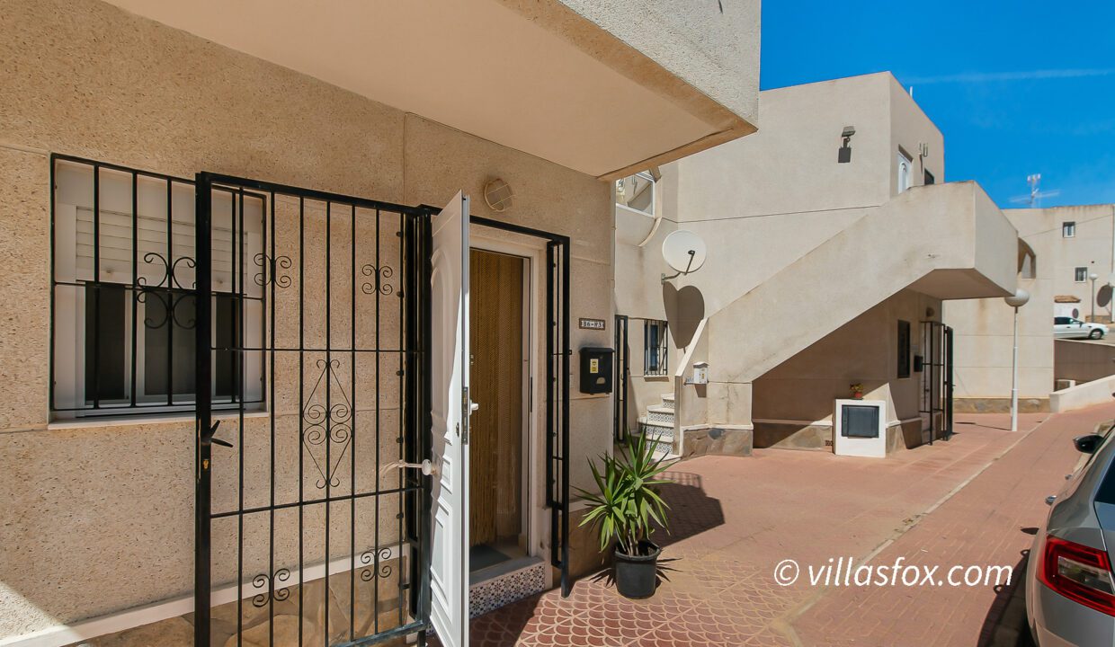 1180_los_pinos_modernised_apartment_for_sale_san_miguel_de_salinas-16