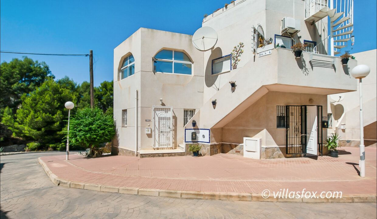 1180_los_pinos_modernised_apartment_for_sale_san_miguel_de_salinas-18